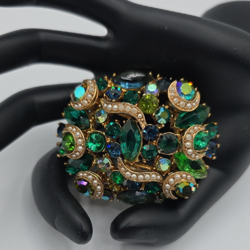 Vintage Green And Blue Rhinestone Brooch With Tiny Faux Pearls - Picture 2 of 7